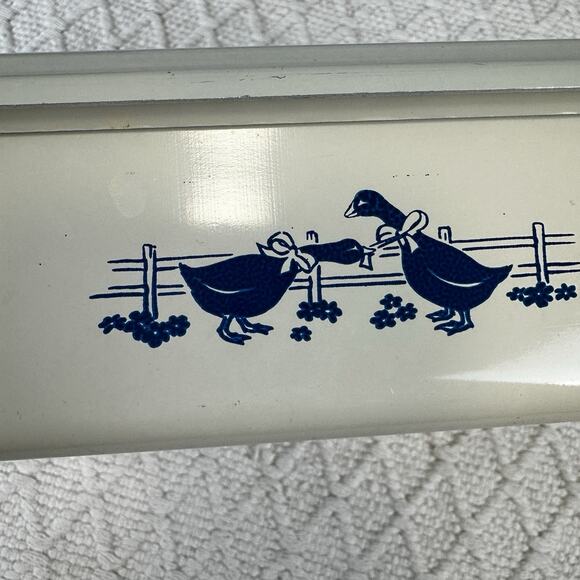 Vtg Mirro Baking Cake Pan Snap on Lid Aluminum Blue Lidded 13x9x2.5" Geese FrShp - Picture 1 of 10